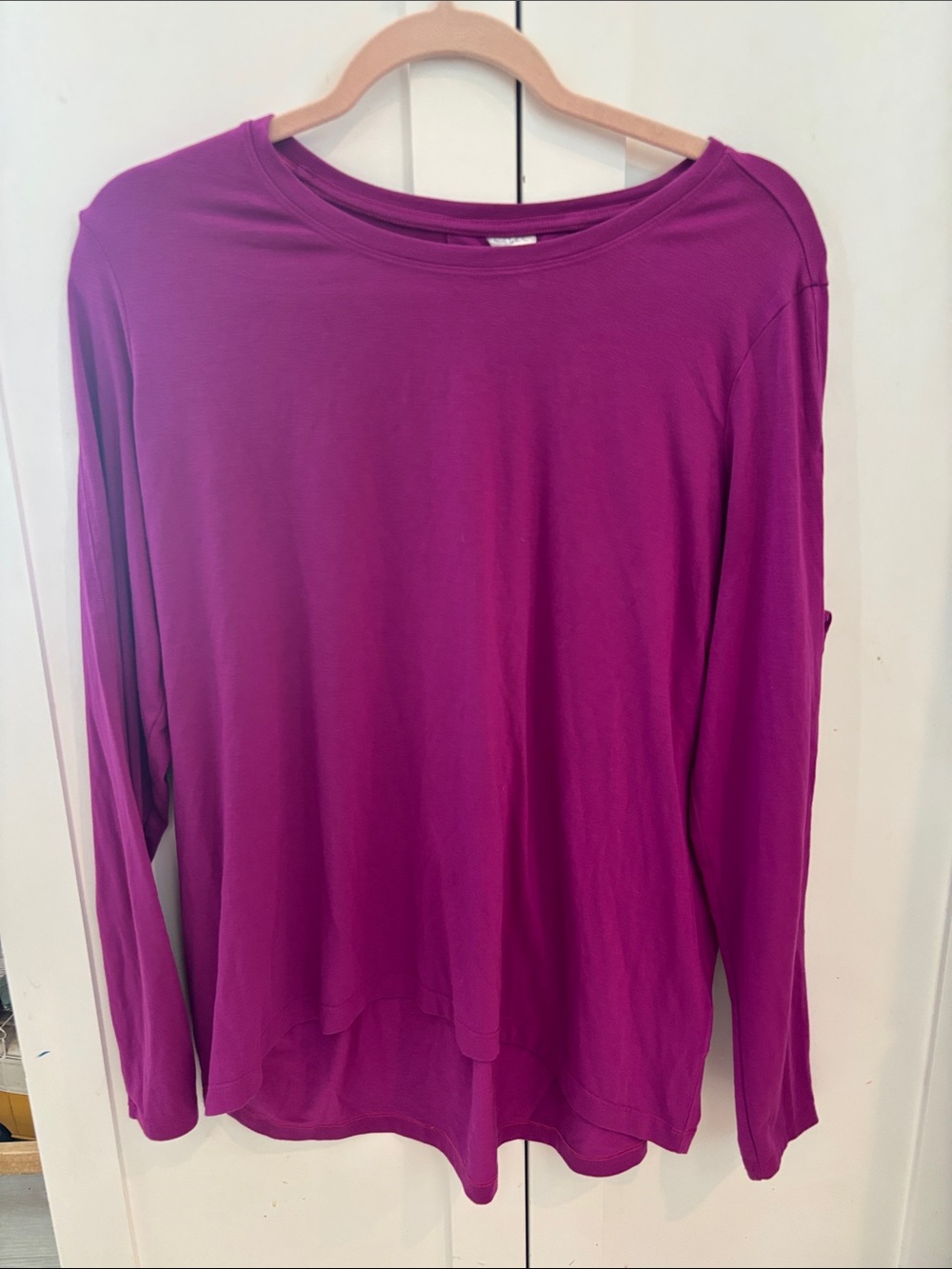 Athleta Long Sleeve Tee Shirt Crew‎ Neck Purple Size Medium